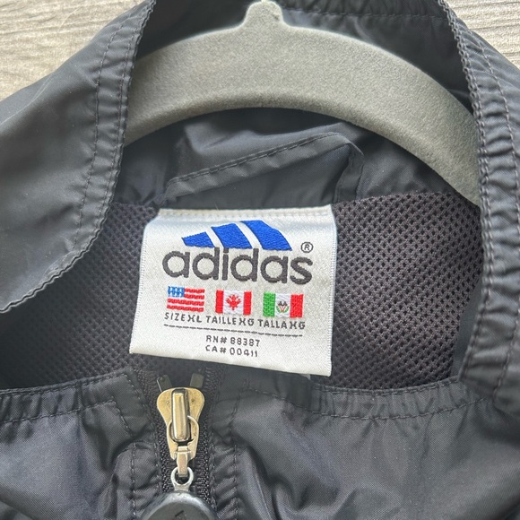 Men’s Adidas warm up suit - Picture 3 of 11